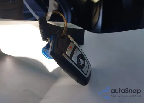 2017 BMW M3 z USA, uszkodzony, nr VIN WBS8M9C35H5G85219